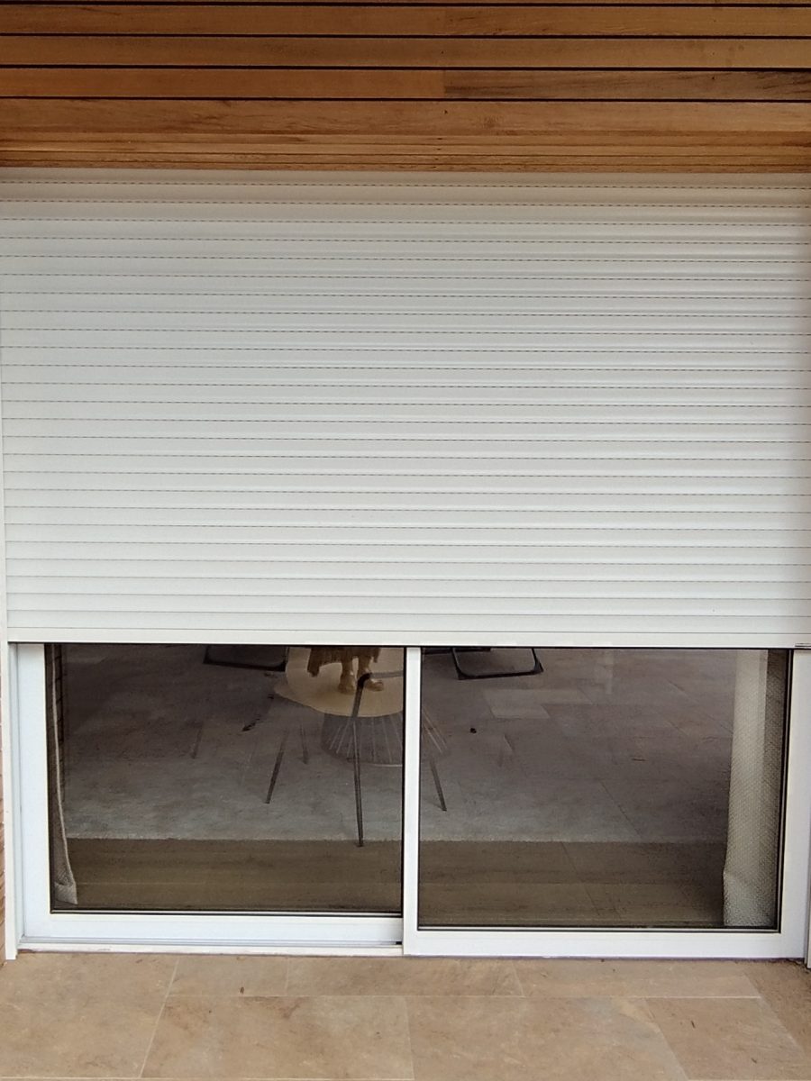 VOLET-ROULANT-MENUISIER-NIMES-ALU-PVC-BOIS-MENUISERIE-EXTERIEURE