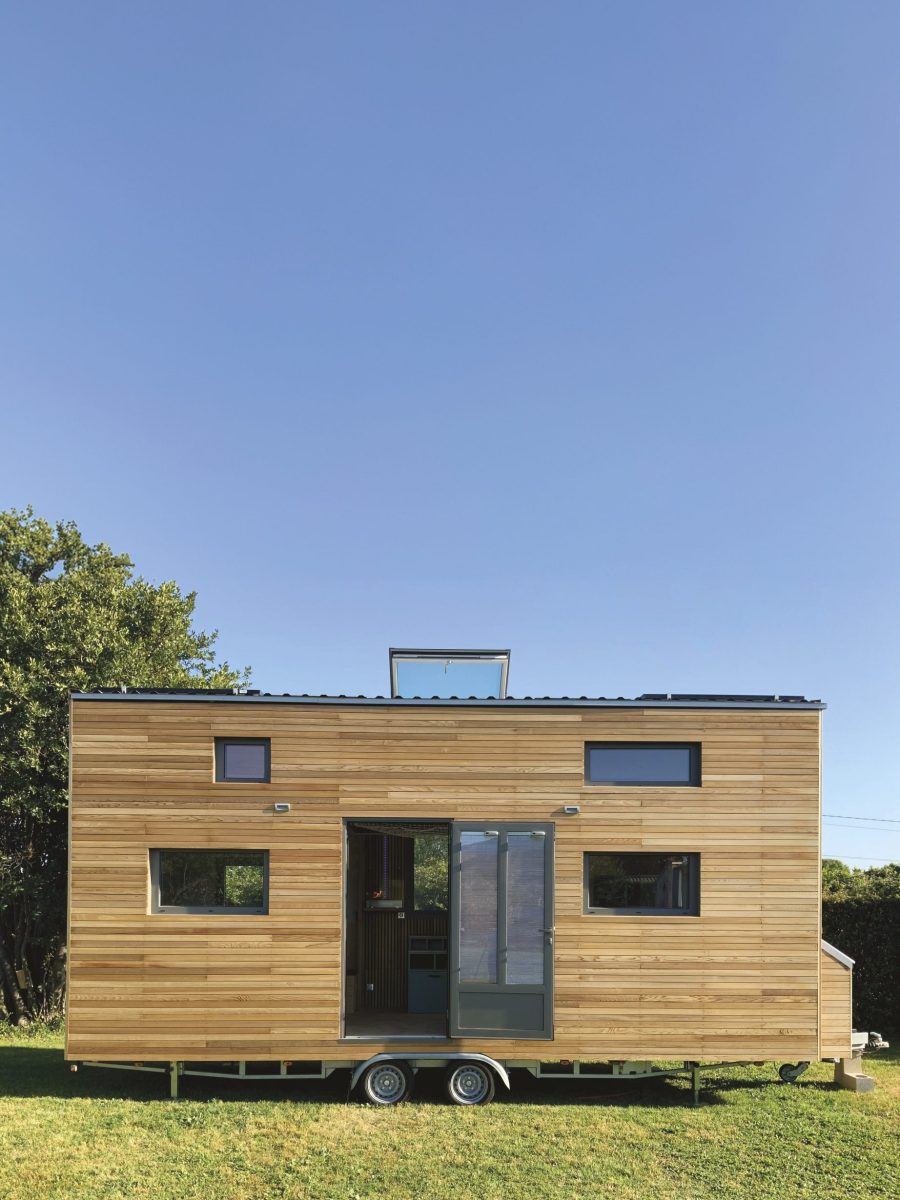 tiny-house-sur-roues-menuiserie-artisanat-gard_nimes-bois-sur-mesure-1